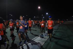 BIB: 0172, 204
                            <button type="button" onclick="openModal(10597924)" class="btn btn-primary btn-sm float-right btn-popup" data-toggle="modal" data-target=".modal-high-quality">
                        <i class="fas fa-shopping-cart"></i> Add to Cart
                    </button>
                                            <button type="button" onclick="isThisMe(10597924, true)" class="btn btn-success btn-sm float-right btn-popup btn-isme hidden" data-toggle="tooltip" data-placement="bottom" title="นี่คือรูปของคุณใช่ไหม คลิกที่นี่เพื่อเอาเข้าอัลบั้ม">
                        <i class="fas fa-plus"></i> Add to album
                    </button>
                    <button type="button" onclick="isThisMe(10597924, false)" class="btn btn-warning btn-sm float-right btn-popup btn-isnotme hidden">
                        <i class="fas fa-ban"></i> Remove from album
                    </button>